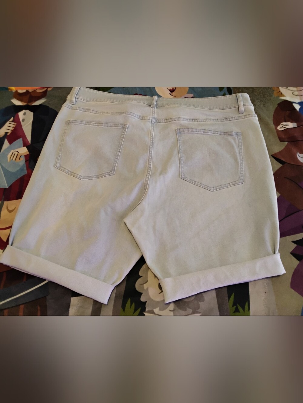 J.Jill light wash mid rise bermuda jean shorts Women’s SZ 16 Petite 37W 8L